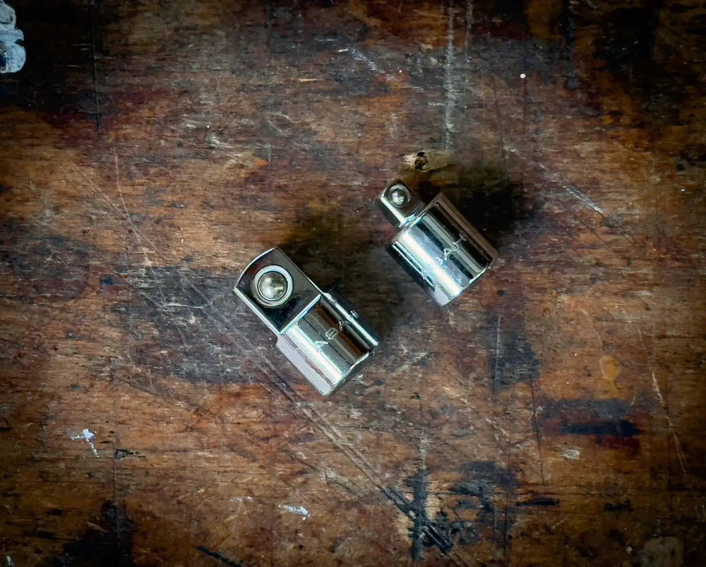 Asahi-hylsyadapteri, 3/8-tuuman veto, naaras naaras 1/4" tai 1/2"